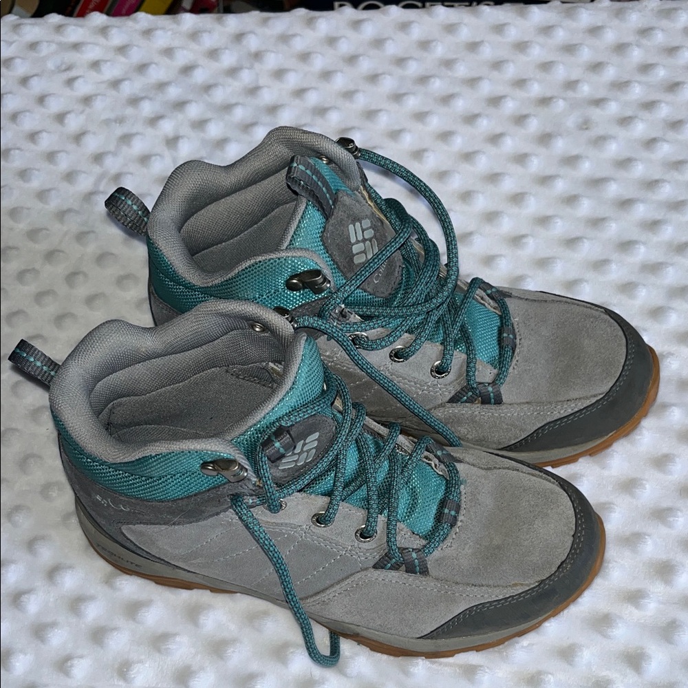 Columbia Women's Gray and Teal Hiking Boots